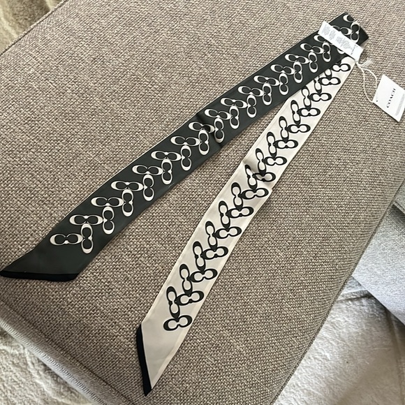Coach Signature Skinny Scarf - Picture 7 of 7